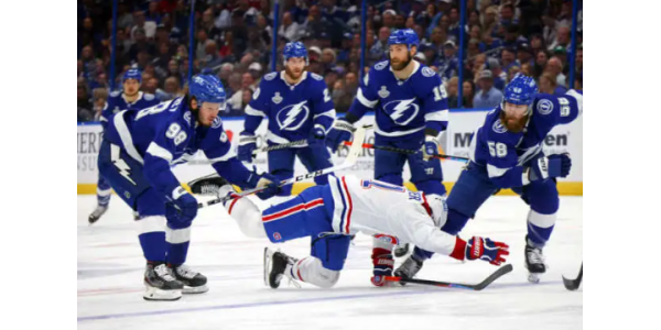 Coup d'envoi de la finale de la Coupe Stanley 2020-21